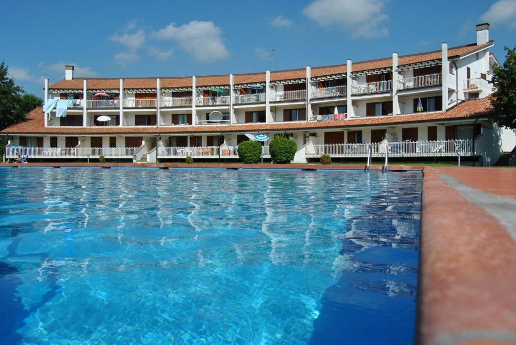 Residence Selenis Bilocale Vista Piscina - Agenzia Cocal Καόρλε Εξωτερικό φωτογραφία